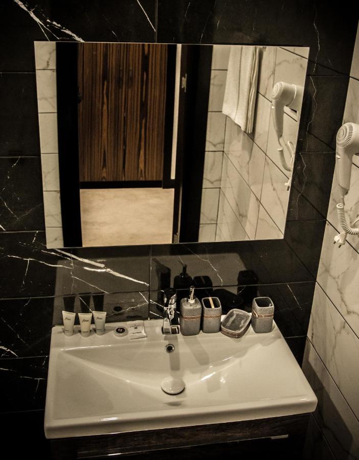 Hillmond Hotel Baku Bagian luar foto