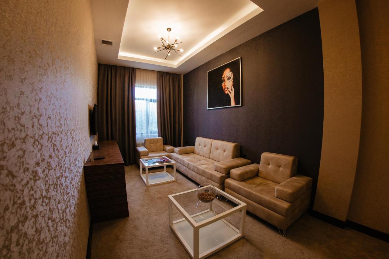 Hillmond Hotel Baku Bagian luar foto